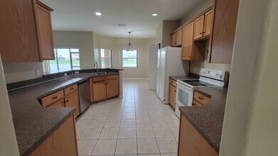 3587 Somerset Cir in Kissimmee, FL - Building Photo - Building Photo
