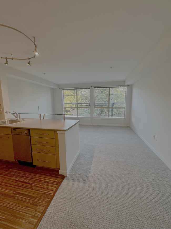 1420 E Pine St, Unit 506 in Seattle, WA - Building Photo - Building Photo