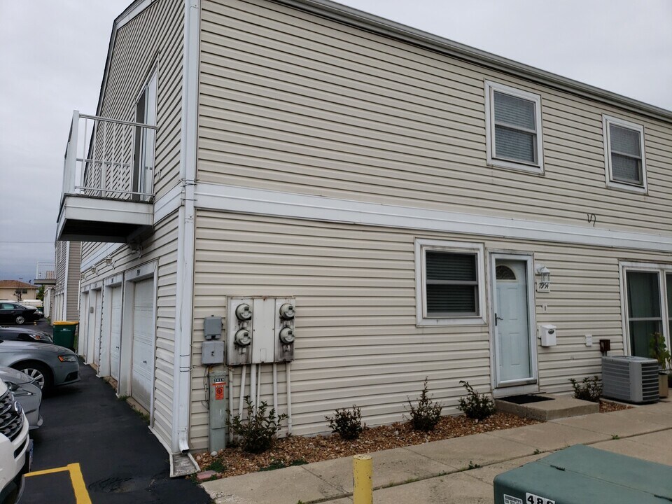 7954 164th Pl in Tinley Park, IL - Building Photo