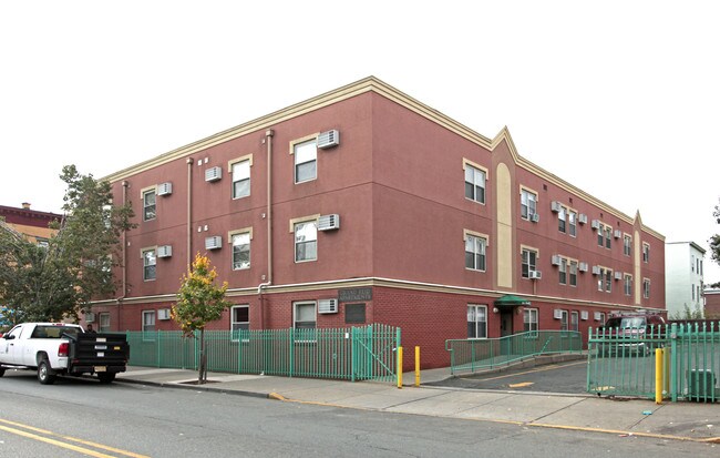 Grand Reid Apartments in Elizabeth, NJ - Building Photo - Building Photo