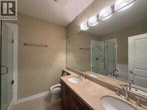 65XX Arbutus St in Vancouver, BC - Building Photo - Building Photo