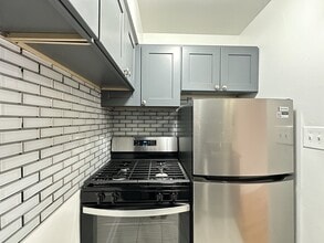 6830 N Sheridan Rd, Unit 452 in Chicago, IL - Building Photo - Building Photo