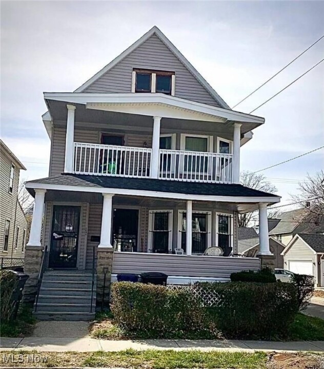 1406 E 112th St in Cleveland, OH - Foto de edificio