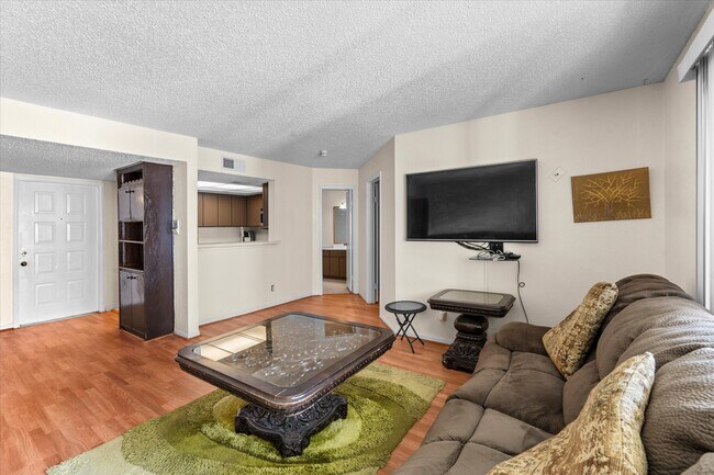 2830 S Bartell Dr in Houston, TX - Building Photo - Building Photo