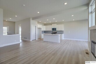 21144 Jessie Ave in Elkhorn, NE - Building Photo - Building Photo