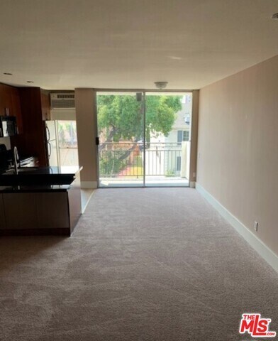 6151 Orange St-Unit -221 in Los Angeles, CA - Building Photo - Building Photo