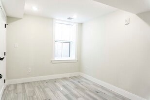 79 Linden St, Unit 1 in Boston, MA - Building Photo