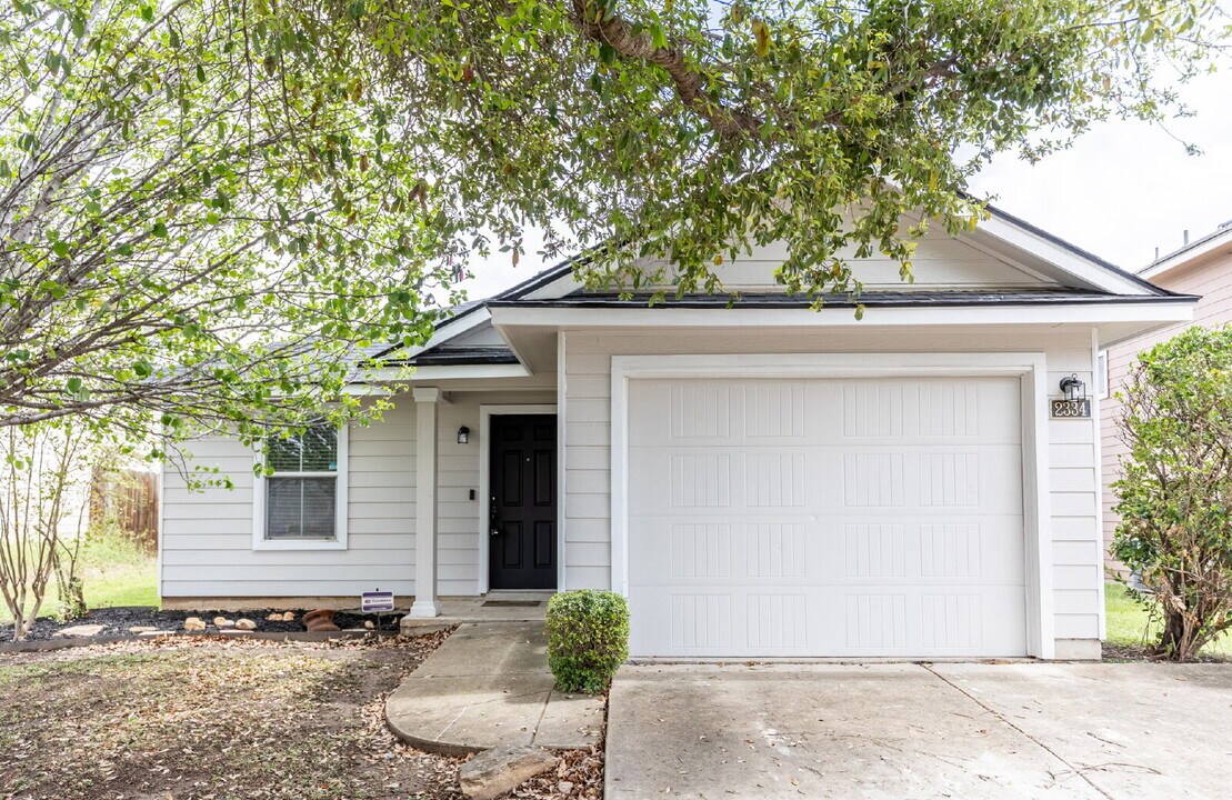 2334 Camberly View in Converse, TX - Building Photo