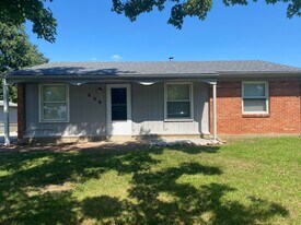 536 Crestwood Rd in Louisville, KY - Building Photo