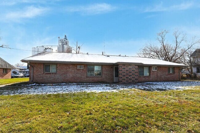530 Laurel St in Waukee, IA - Building Photo - Building Photo