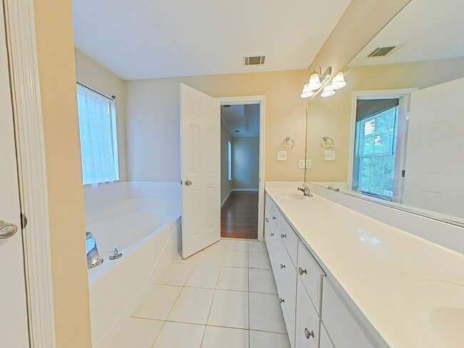 709 Lakeside Landing Ct in Evans, GA - Building Photo - Building Photo