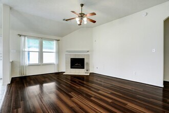 7605 Waterlilly Ln in Pearland, TX - Building Photo - Building Photo