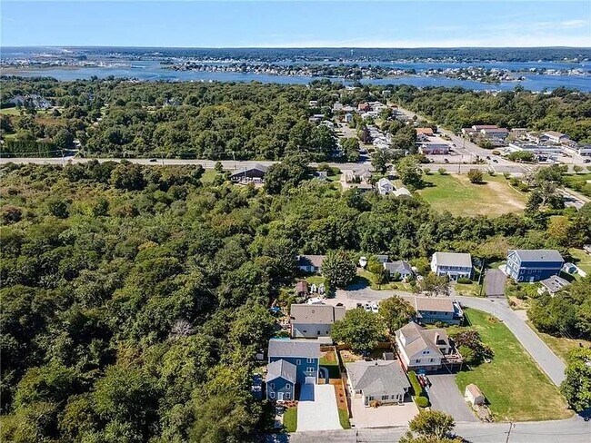 21 Ashbrook Rd in Narragansett, RI - Building Photo - Building Photo