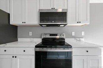 365 Mather St in Hamden, CT - Foto de edificio - Building Photo