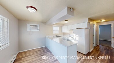 2 Bed 1 Bath Apartment in Sioux Falls, SD - Foto de edificio - Building Photo