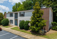 Riverwalk Auburn in Auburn, AL - Foto de edificio - Building Photo