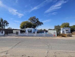 5676 N Fairoak Ln in Casa Grande, AZ - Building Photo - Building Photo