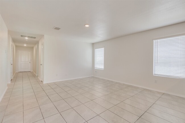 345 Pueblo Bonito Trl in Haslet, TX - Building Photo - Building Photo