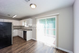 10395 Surf Ct in Jonesboro, GA - Building Photo - Building Photo