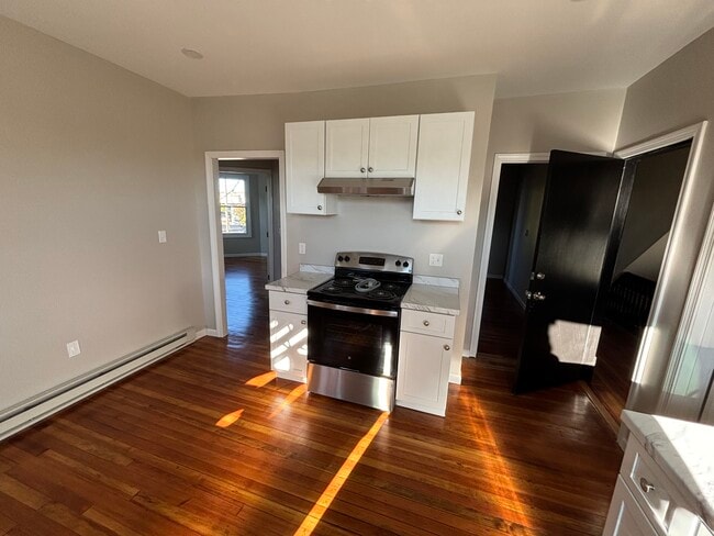 3 Margaret St, Unit 2nd floor in Chicopee, MA - Building Photo - Building Photo