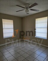2912 N 29th Ln in McAllen, TX - Building Photo