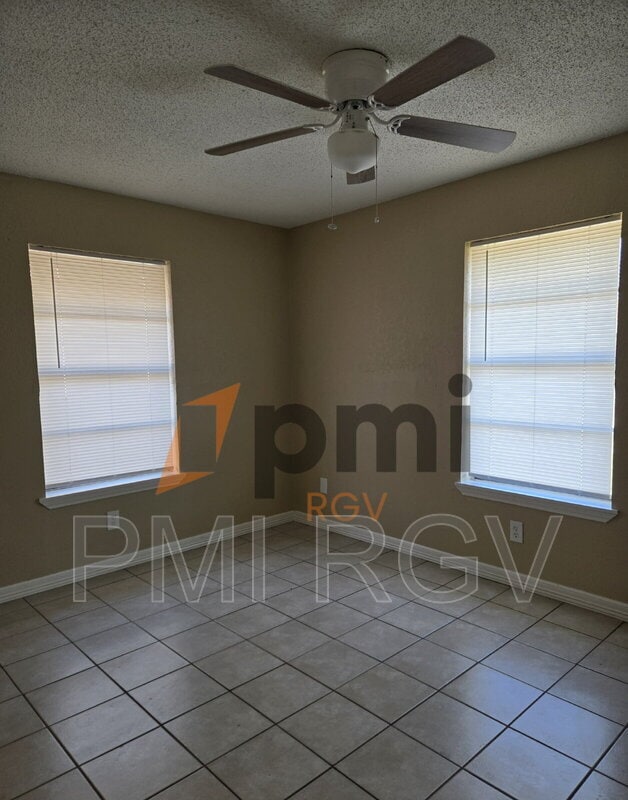 property at 2912 N 29th Ln