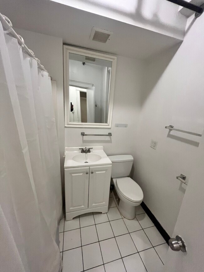 270 Huntington Ave, Unit 204 in Boston, MA - Foto de edificio - Building Photo