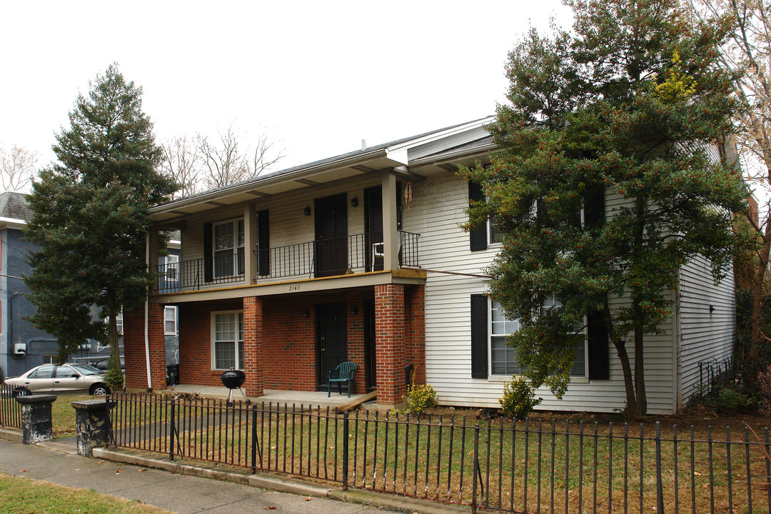 2149 Sherwood Ave in Louisville, KY - Building Photo