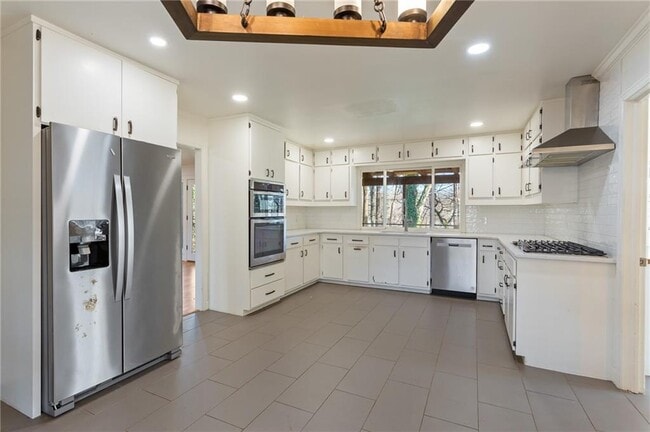 3355 Pinetree Dr SE in Smyrna, GA - Building Photo - Building Photo