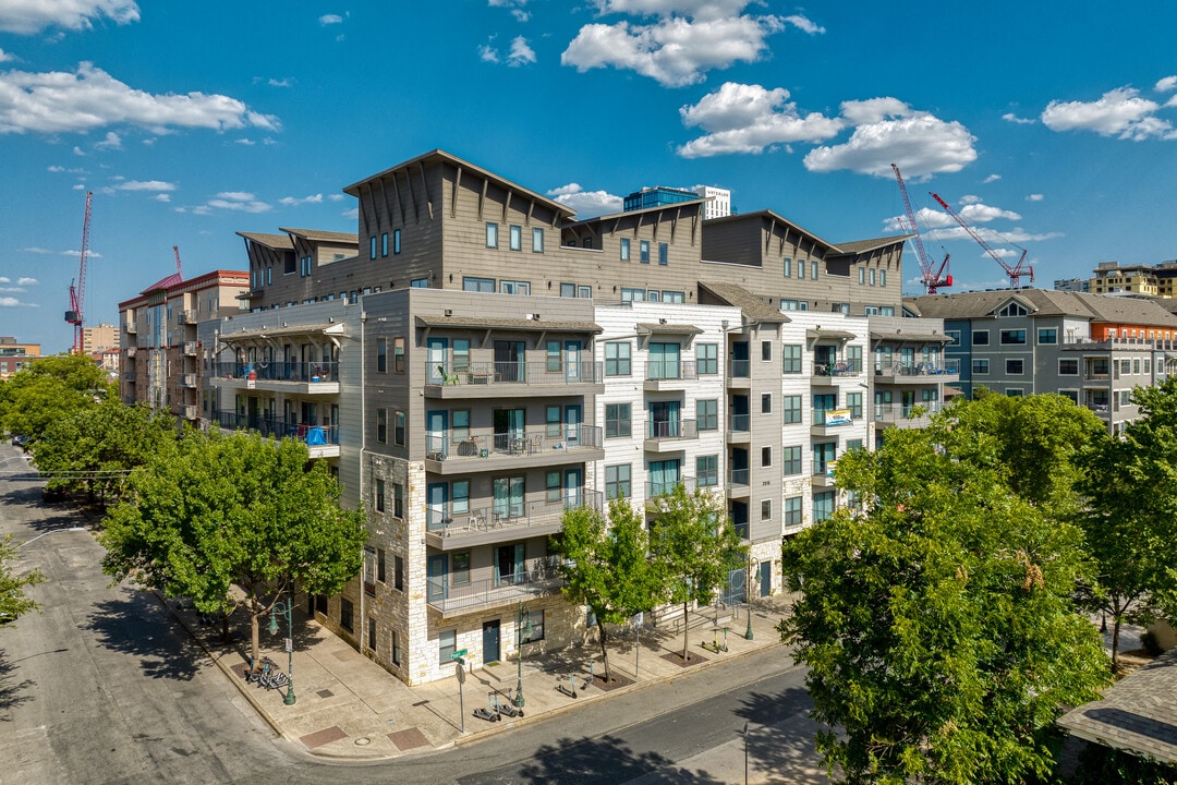 Texan Pearl in Austin, TX - Building Photo