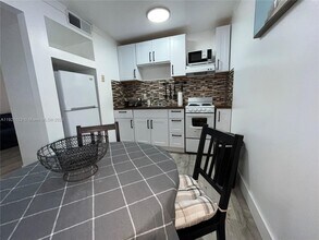 326 Wilson St in Hollywood, FL - Building Photo - Building Photo