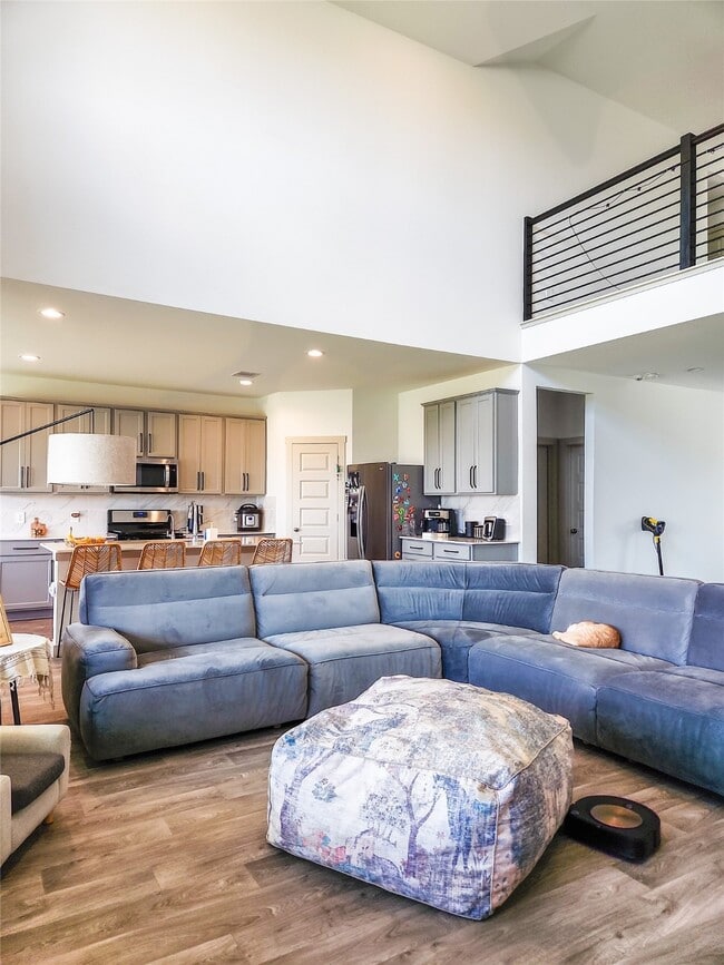 property at 7219 Sunbreeze Ln