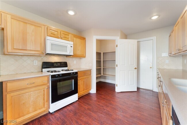 property at 4824 Violet Bay Ct