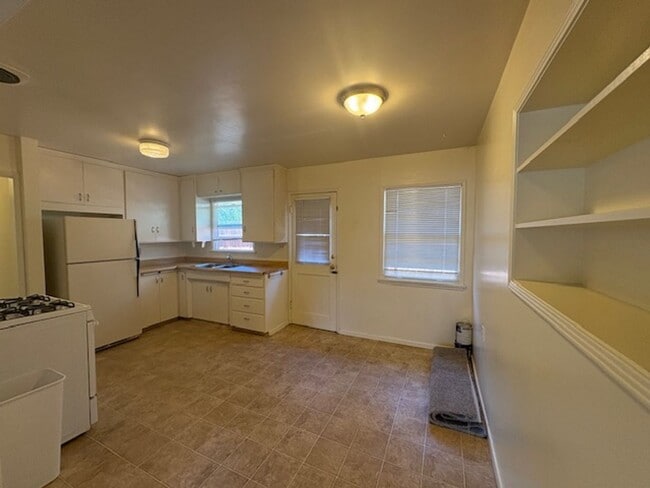 132-136 Stenner St in San Luis Obispo, CA - Building Photo - Building Photo