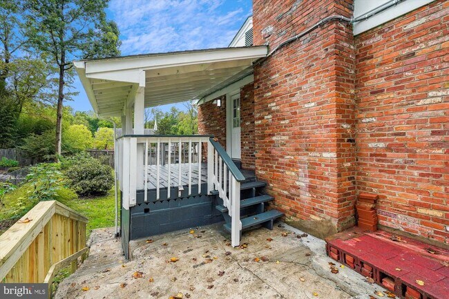 property at 2226 Westwood Pl