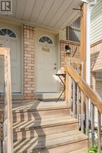 11 Robert Ln in Halton Hills, ON - Building Photo - Building Photo
