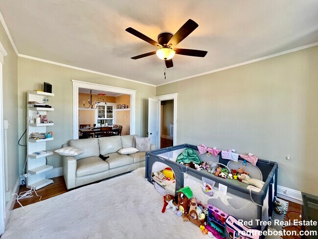 8 Perkins St, Unit 2 in Boston, MA - Building Photo - Building Photo