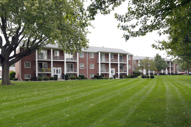 MAPLE CREST