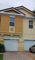 795 Pipers Cay Dr in West Palm Beach, FL - Building Photo
