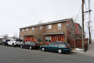 Hazel Court in Denver, CO - Foto de edificio - Building Photo