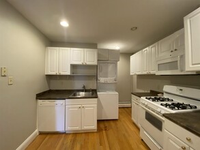 350 Allston St, Unit 3 in Cambridge, MA - Building Photo - Building Photo