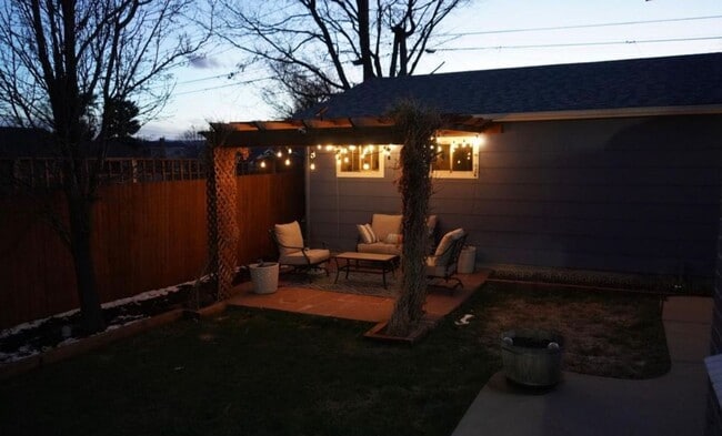 property at 1625 Utica St