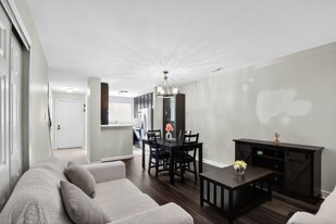 405 Westminster Ln in Stafford, VA - Building Photo