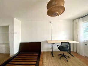 158 Ocean Dr in Miami Beach, FL - Foto de edificio - Building Photo