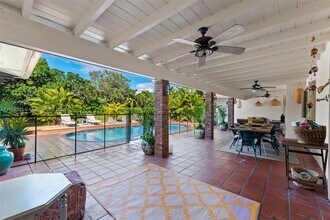 11420 SW 80th Rd in Miami, FL - Building Photo - Building Photo