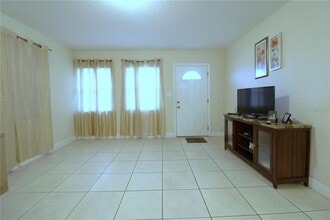 5118 Anzio St in Orlando, FL - Building Photo - Building Photo