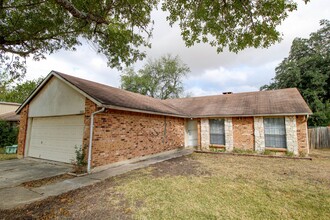 3501 Turnabout Loop in Schertz, TX - Foto de edificio - Building Photo