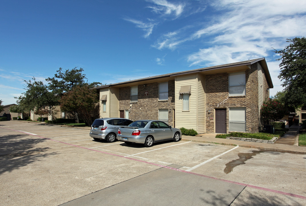 Pepperwood in Garland, TX - Building Photo