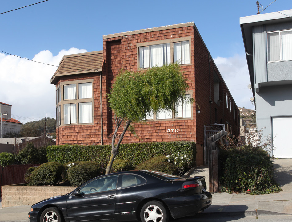 570 Baden Ave in South San Francisco, CA - Building Photo