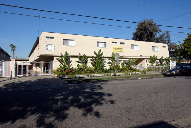 939 S Myrtle Ave in Inglewood, CA - Foto de edificio - Building Photo